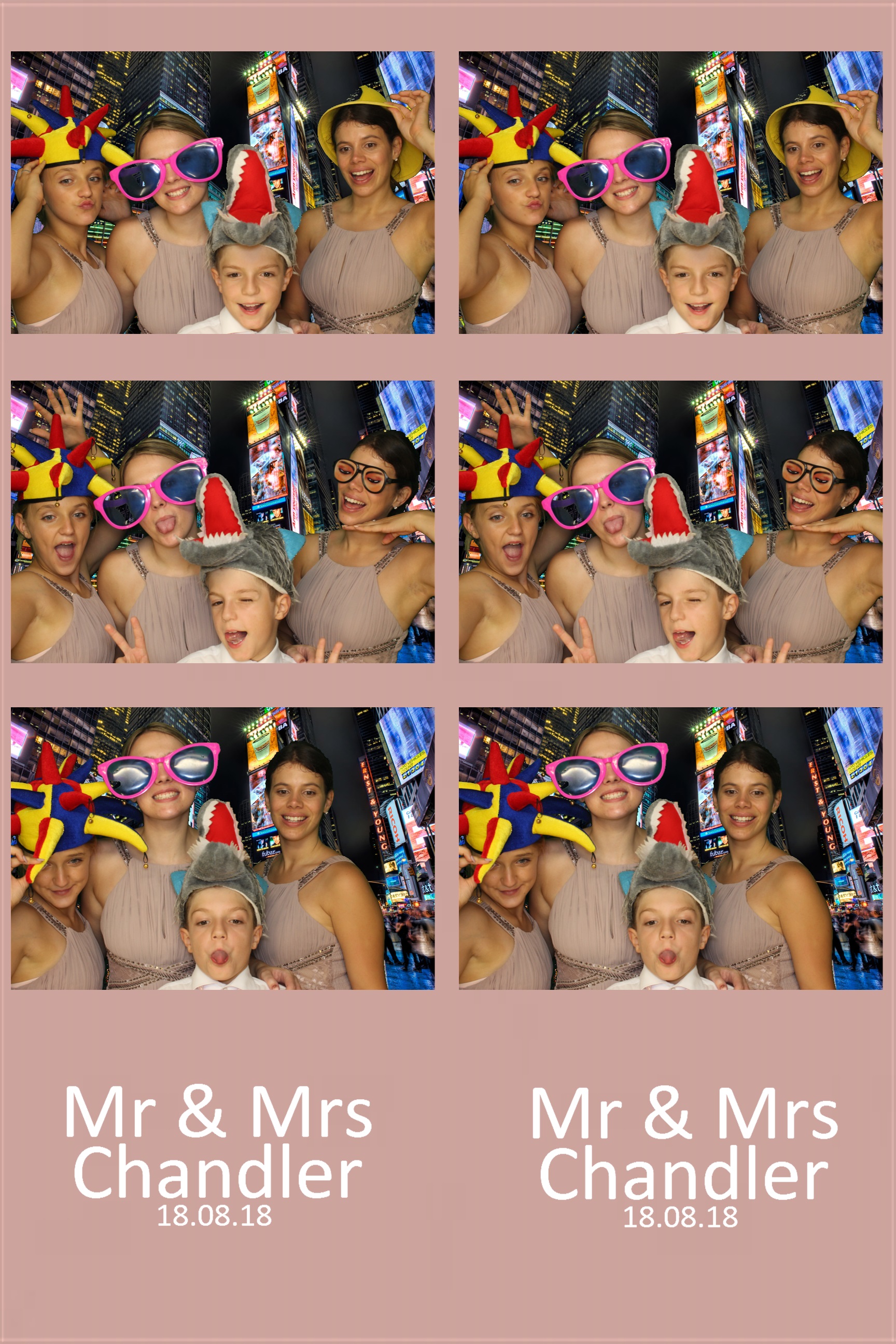 Laura and Tom's wedding | View more photos from the event at images.mobile-photo-booth.com/u/MobilePhotoBoothUK/Laura-and-Toms-wedding